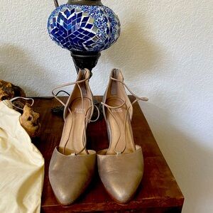 Eileen Fisher strappy heals